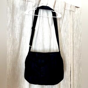 Large black seat belt bag.